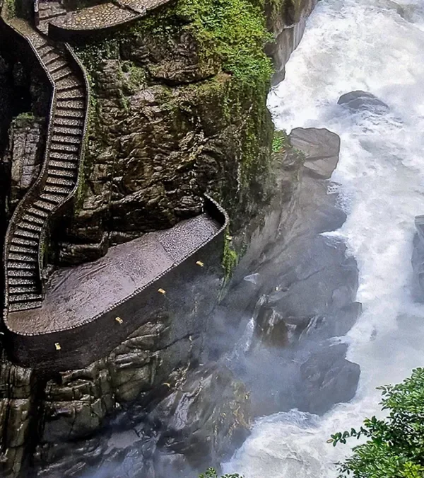 banos-agua-santa-pailon-del-diablojpg