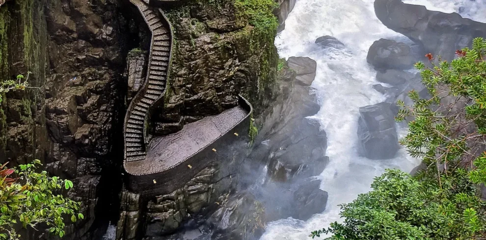 banos-agua-santa-pailon-del-diablojpg